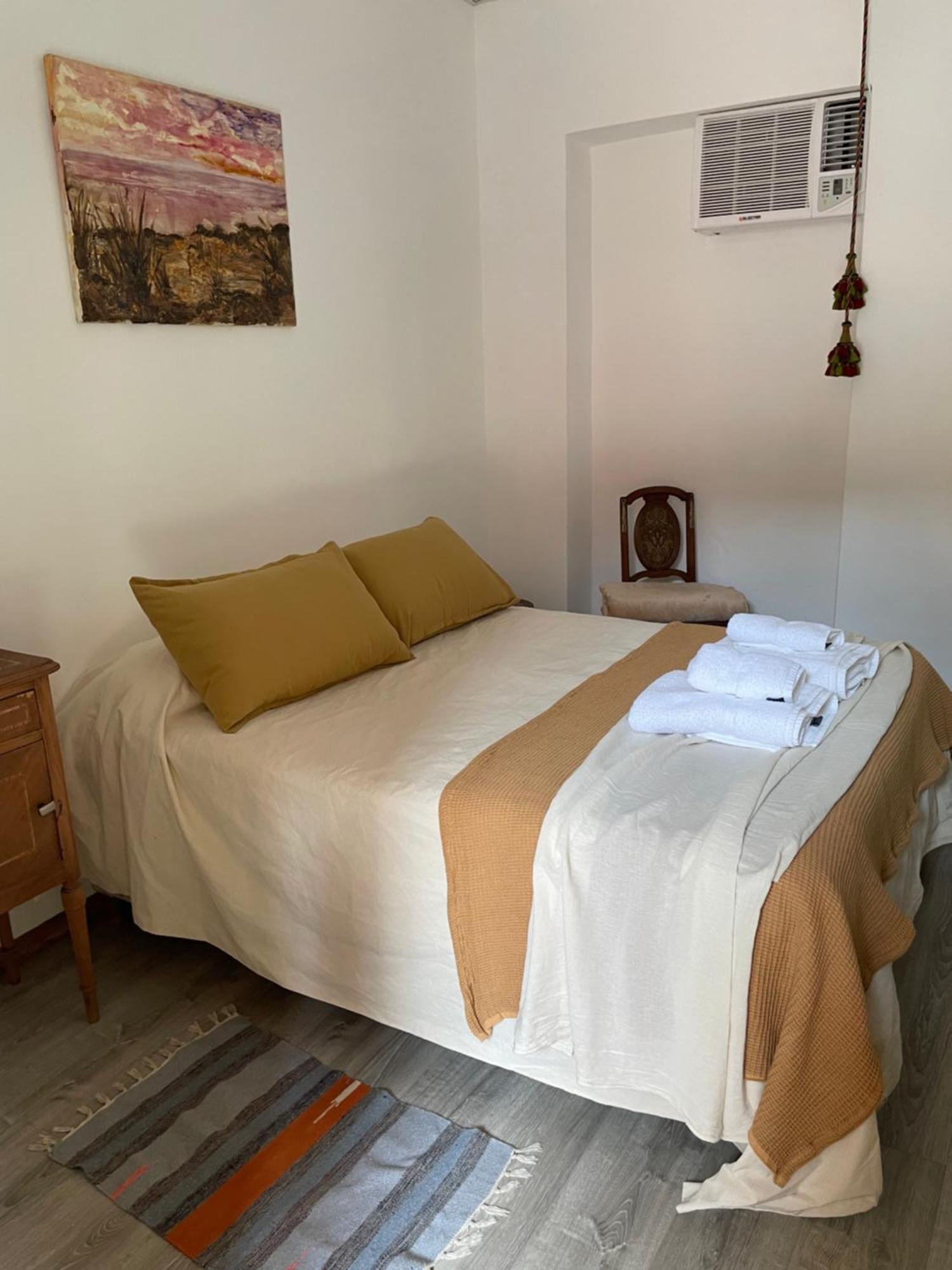 La Escondida, Casa De Huespedes Bed & Breakfast San Antonio de Areco Bagian luar foto