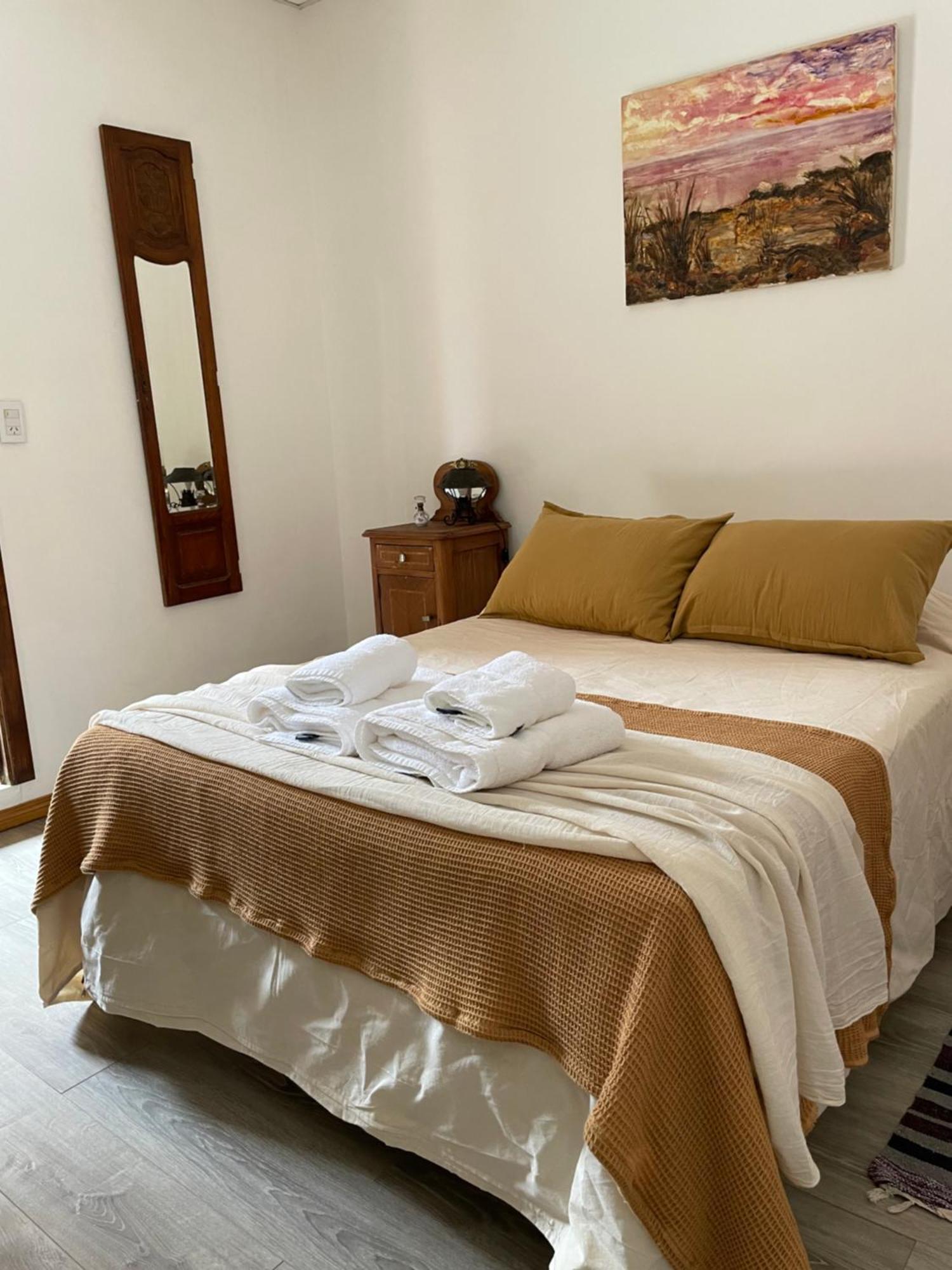 La Escondida, Casa De Huespedes Bed & Breakfast San Antonio de Areco Bagian luar foto