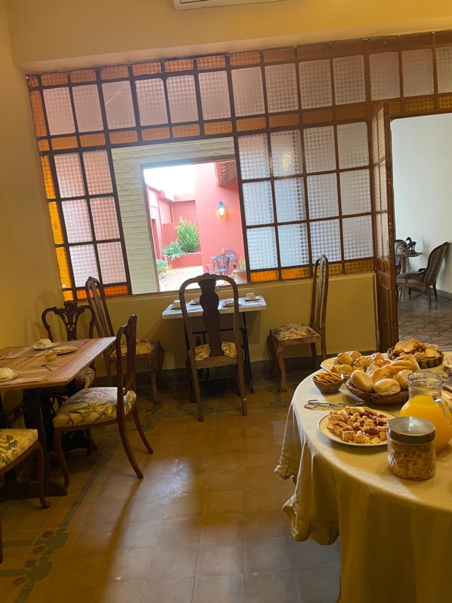 La Escondida, Casa De Huespedes Bed & Breakfast San Antonio de Areco Bagian luar foto