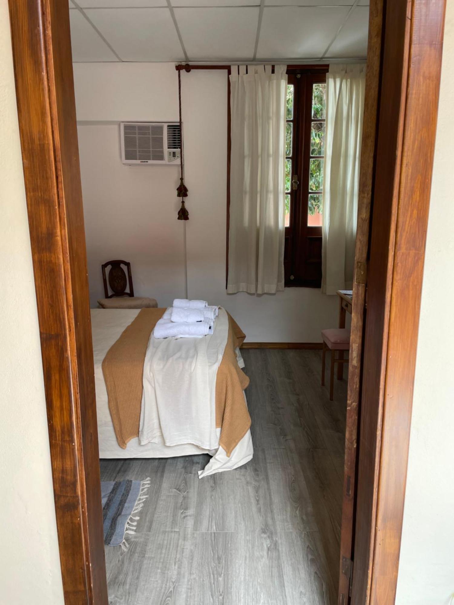 La Escondida, Casa De Huespedes Bed & Breakfast San Antonio de Areco Bagian luar foto
