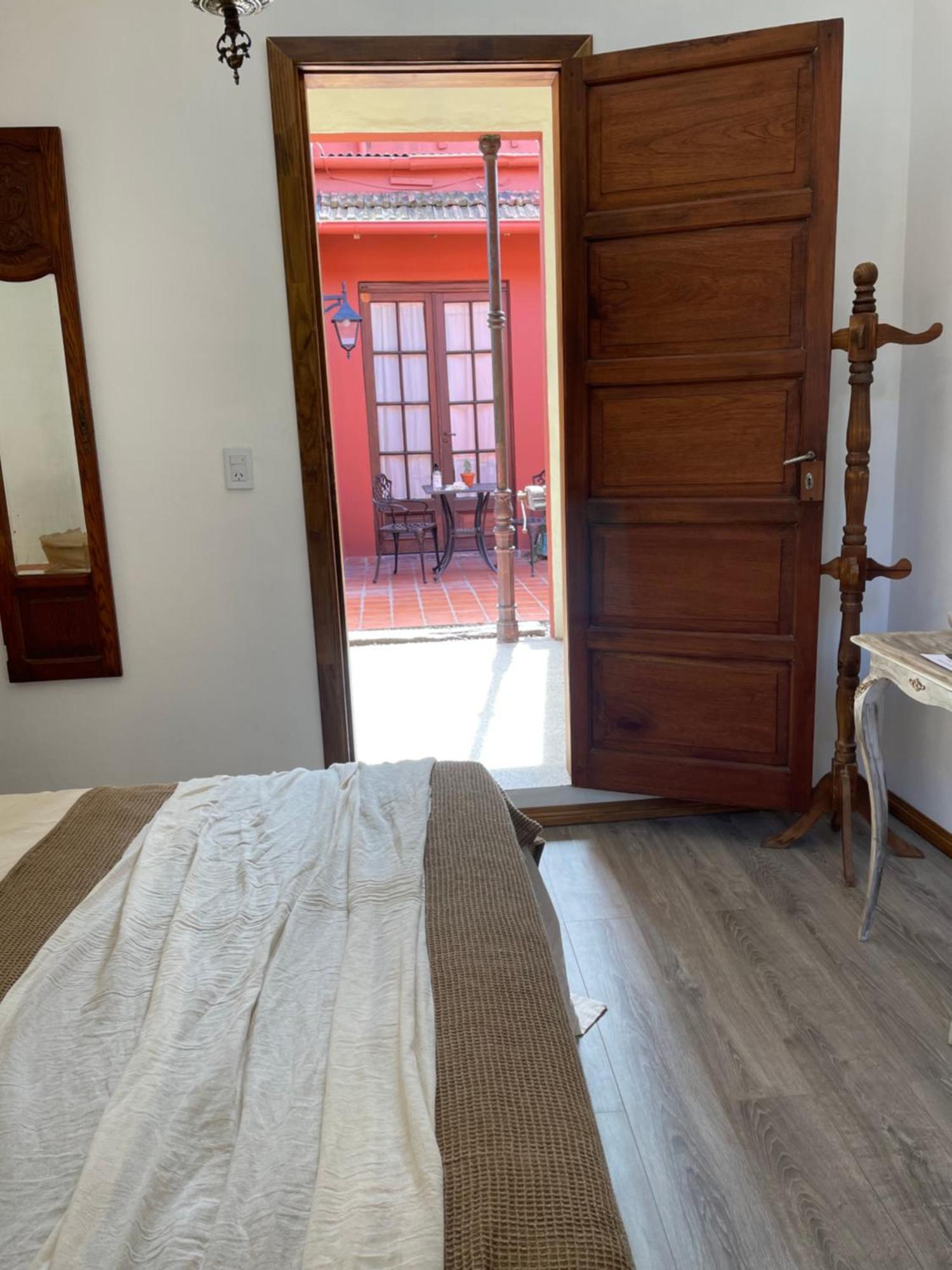 La Escondida, Casa De Huespedes Bed & Breakfast San Antonio de Areco Bagian luar foto